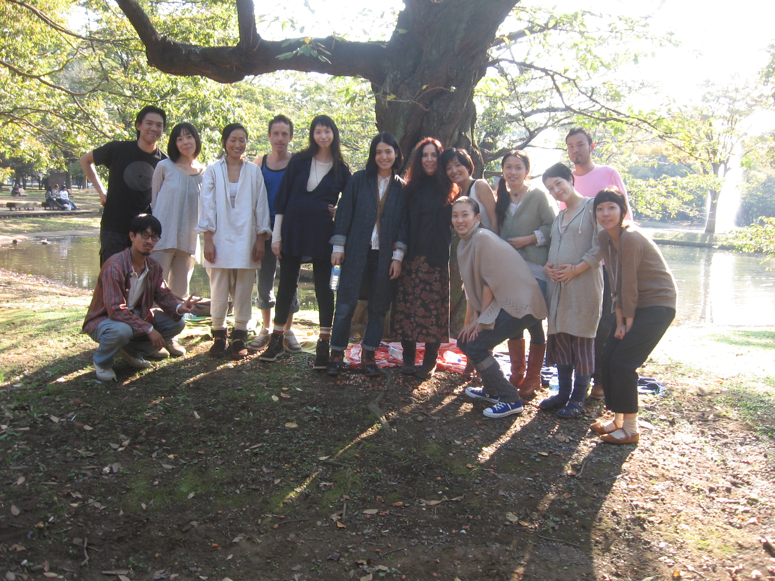 10-12-09-Japan-Yoyogi Park-modeling session